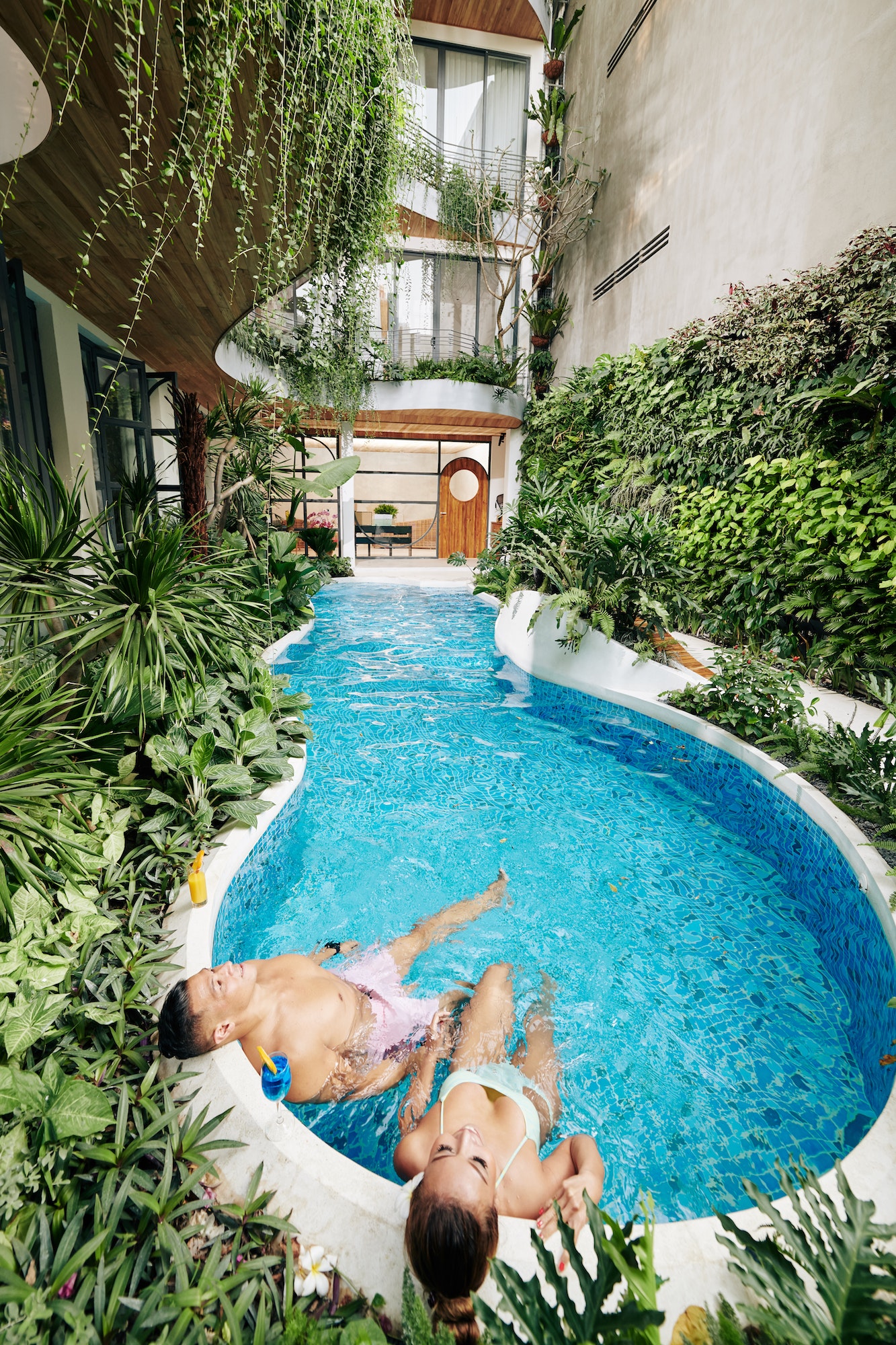 couple enjoying hydrotherapy